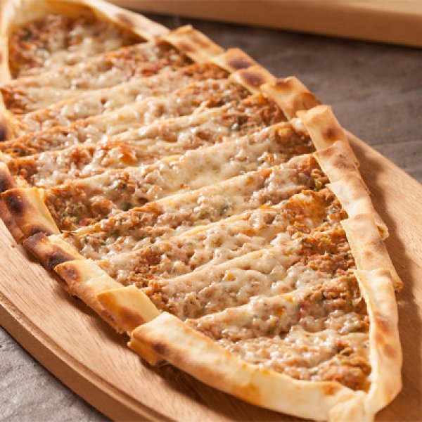 Kıymalı-Kaşarlı Pide